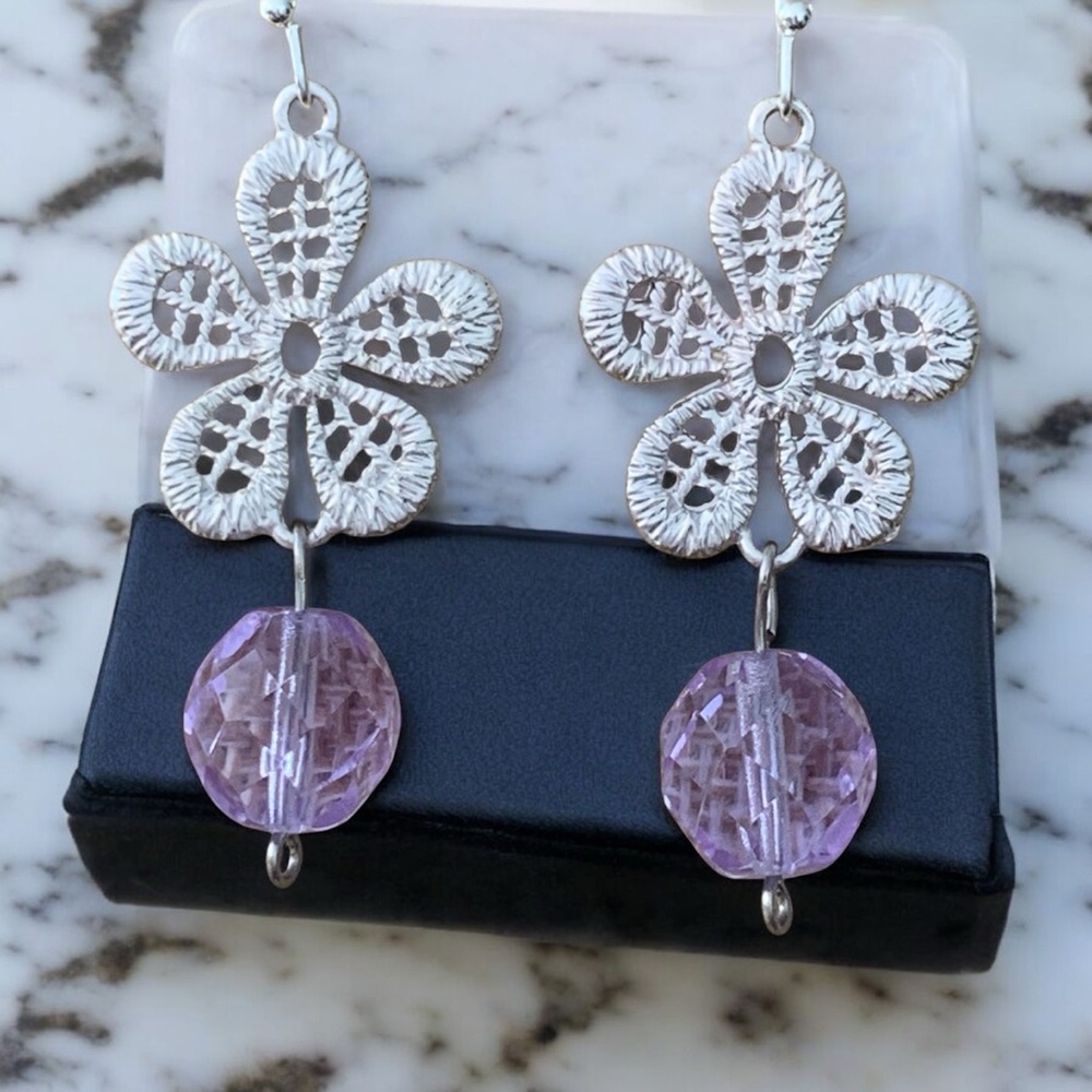 Neodymium Purple To Blue Crystal Flower Earrings